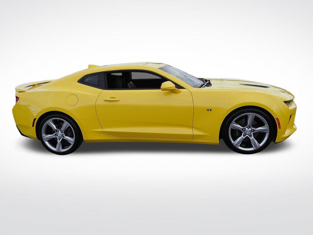 Used 2016 Chevrolet Camaro SS RWD image 8