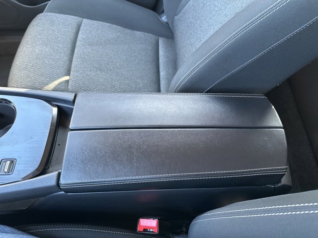 Used 2025 Nissan Rogue SV image 26