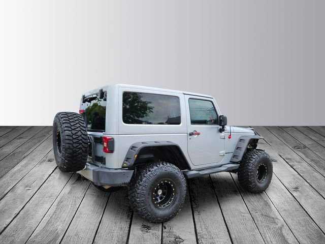 Used 2011 Jeep Wrangler Sahara AWD/4WD image 5