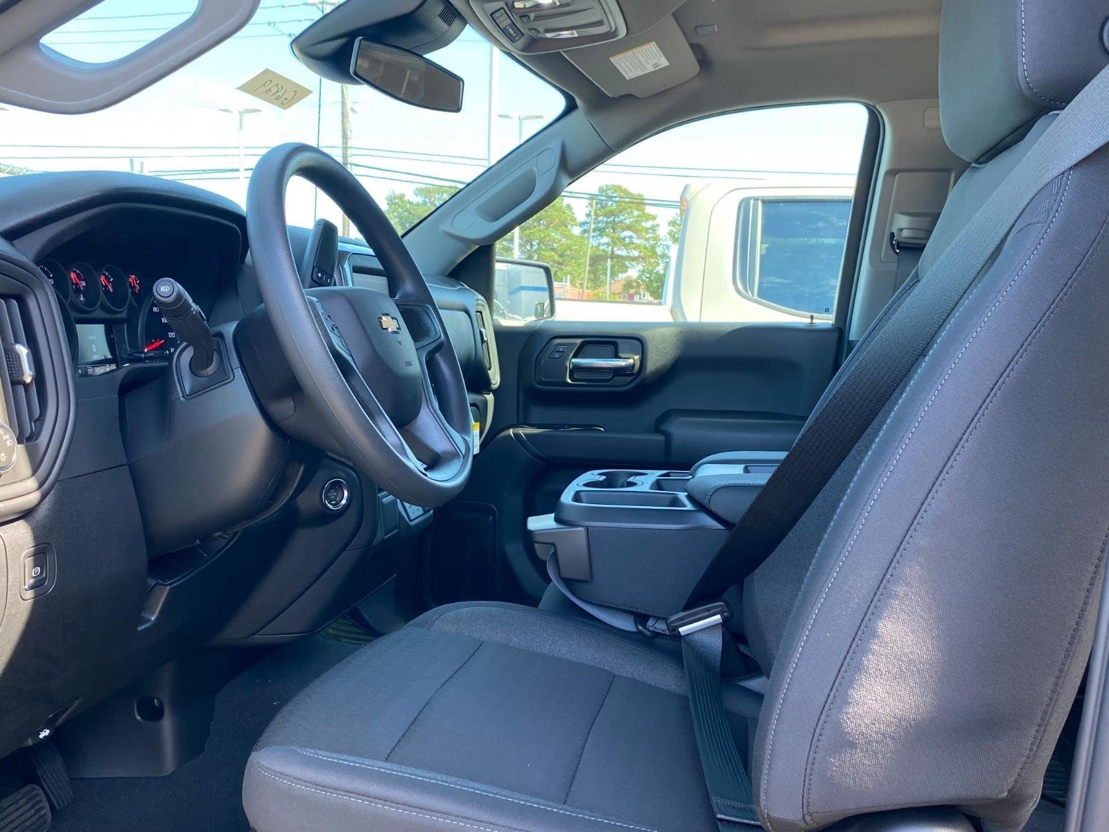 New 2026 Chevrolet Silverado 1500 Custom w/ LPO, Dark Essentials Package AWD/4WD image 14