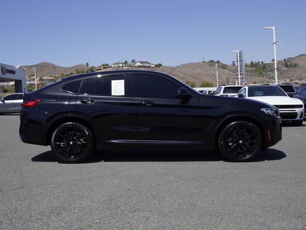 Used 2024 BMW X4 xDrive30i w/ M Sport Package AWD/4WD image 3