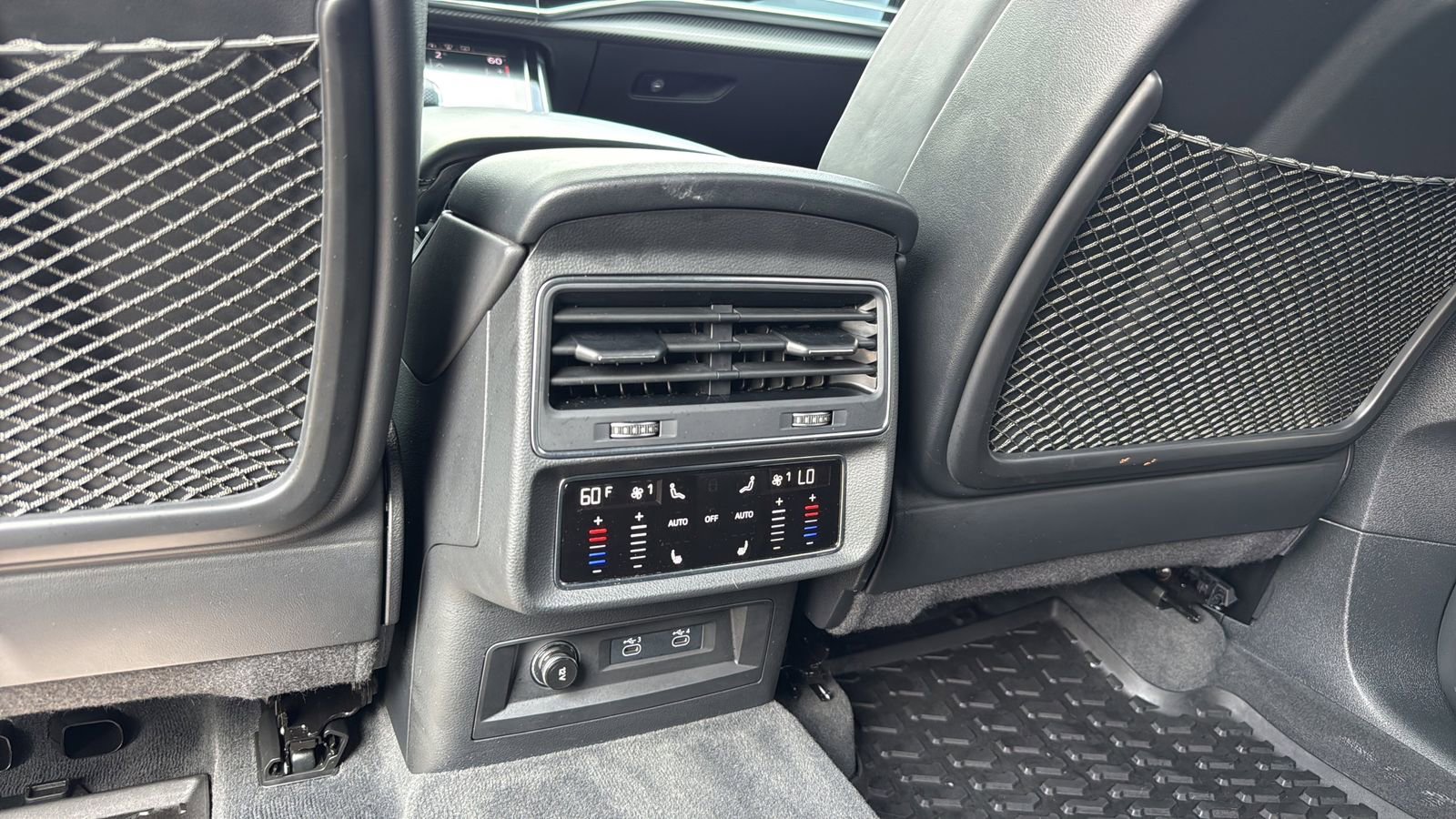 Used 2021 Audi RS Q8 AWD/4WD image 27