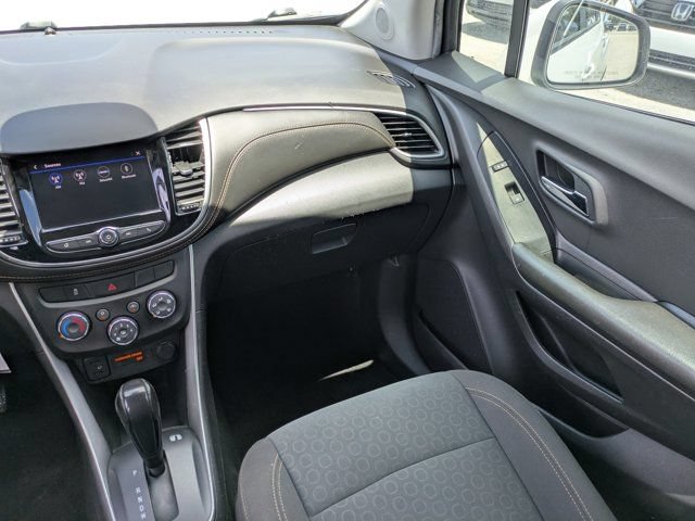 Used 2021 Chevrolet Trax LS w/ Tint and Cruise Package FWD image 16