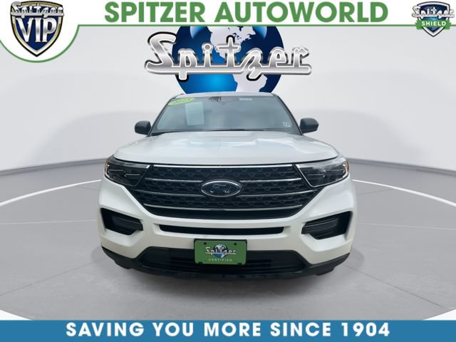 Used 2023 Ford Explorer XLT AWD/4WD image 3