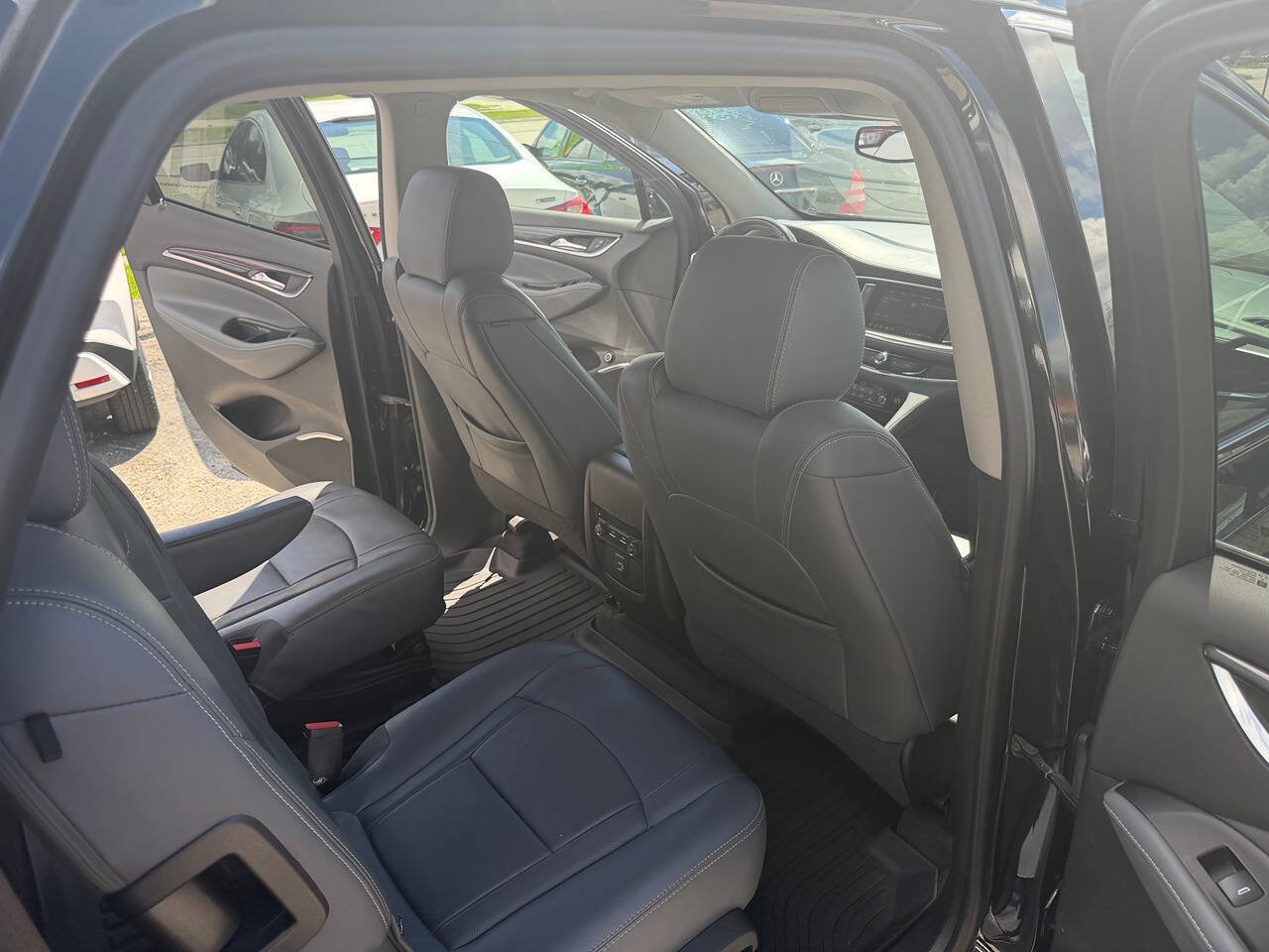 Used 2020 Buick Enclave Essence FWD image 18