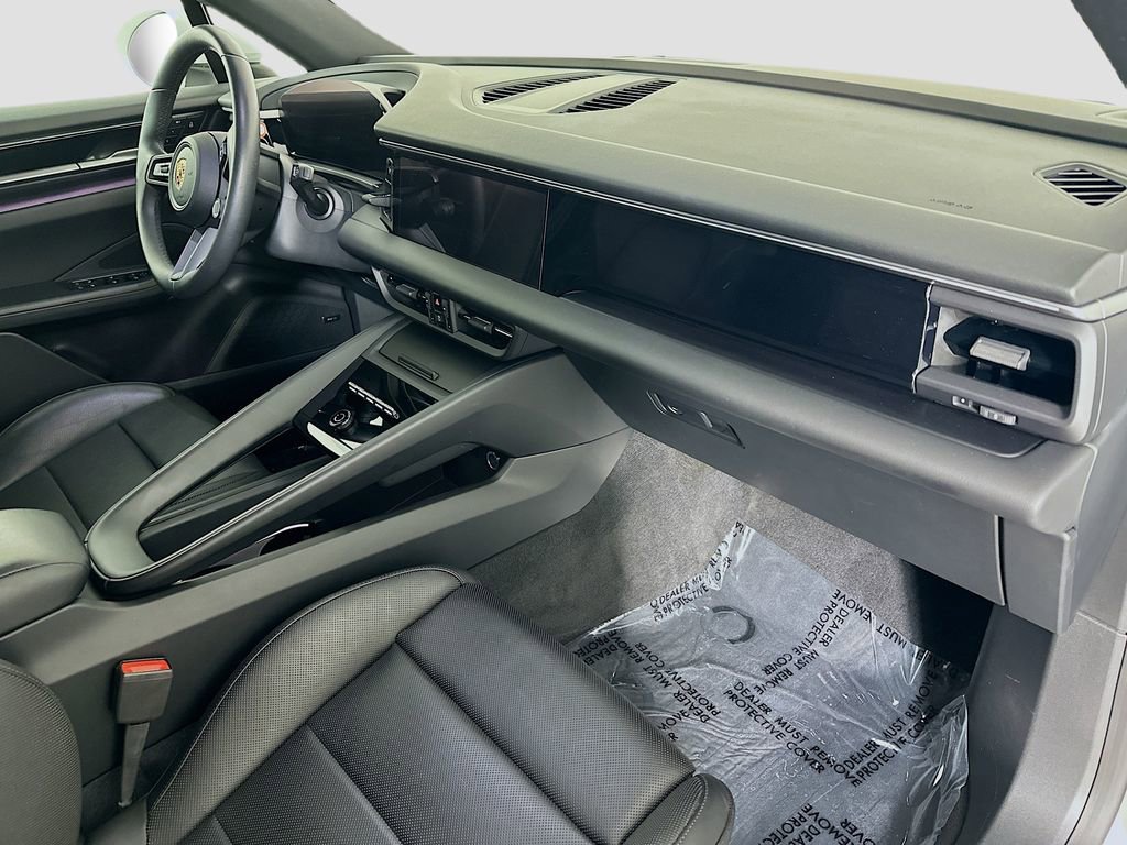 Certified 2024 Porsche Macan 4 Electric image 31