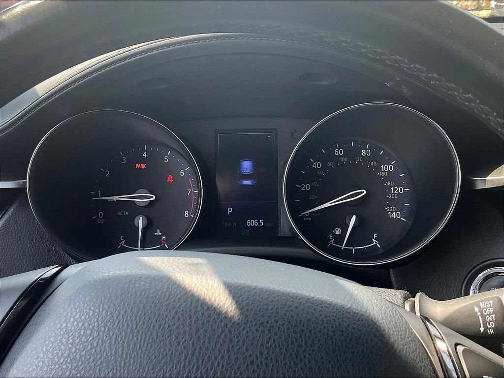 Used 2018 Toyota C-HR XLE FWD image 12
