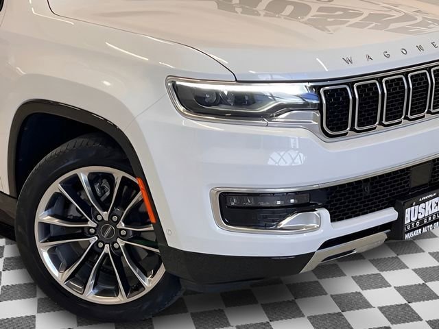 Used 2023 Jeep Wagoneer Series III w/ Premium Group I AWD/4WD image 40