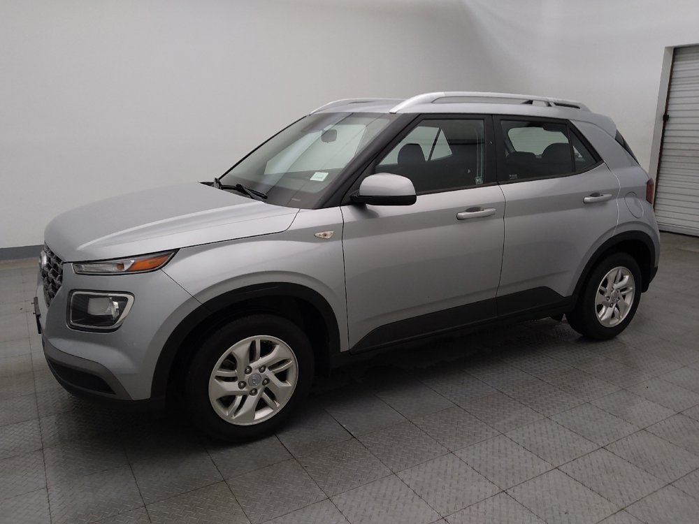 Used 2020 Hyundai Venue SEL image 2