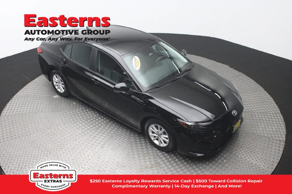 Used 2026 Toyota Camry LE FWD image 4