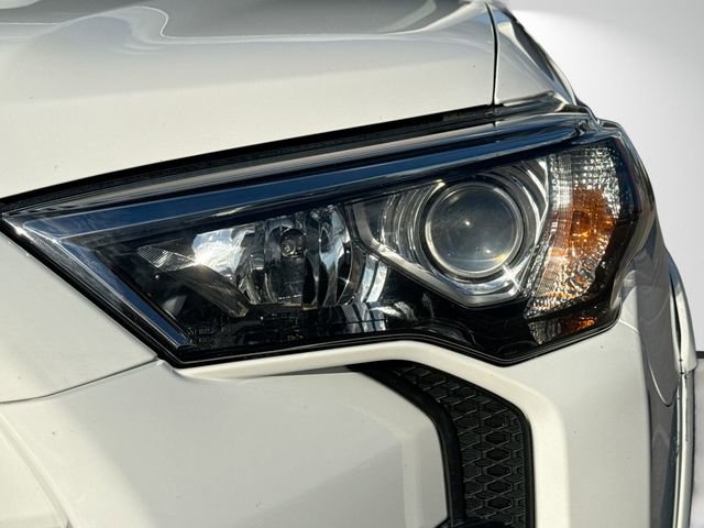 Used 2019 Toyota 4Runner TRD Off-Road image 9