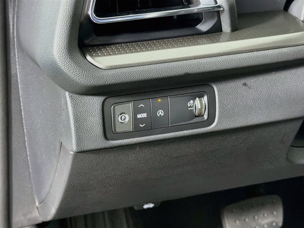 New 2027 Chevrolet Traverse LT w/ Enhanced Driving Package FWD image 10