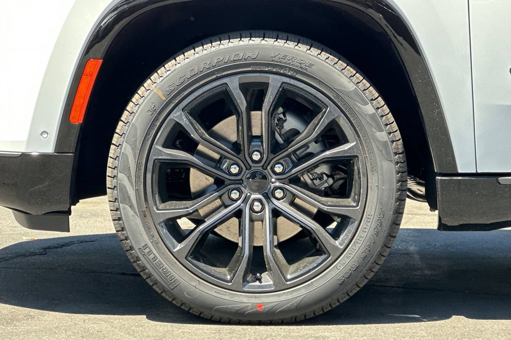 New 2026 Jeep Grand Wagoneer L Summit AWD/4WD image 27