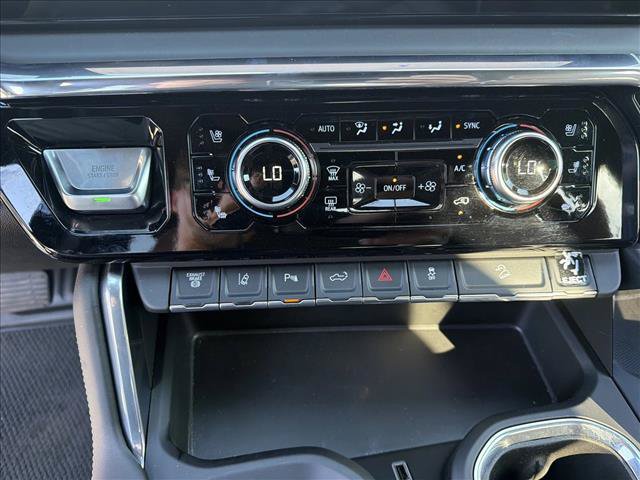 Used 2025 GMC Sierra 2500 Denali Ultimate AWD/4WD image 17