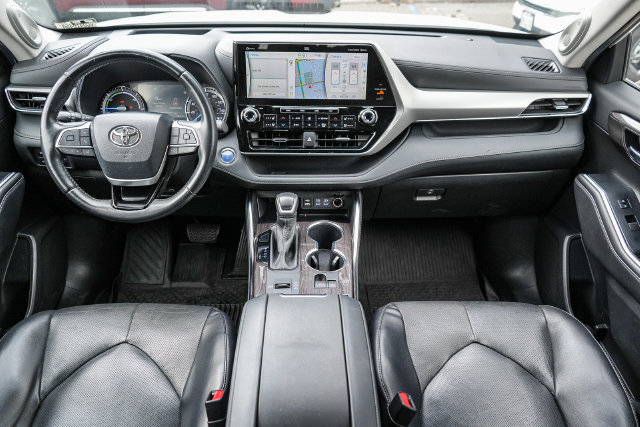 Used 2022 Toyota Highlander Platinum AWD/4WD image 13