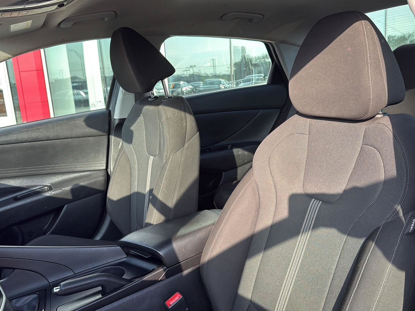 Used 2024 Hyundai Elantra SE FWD image 18