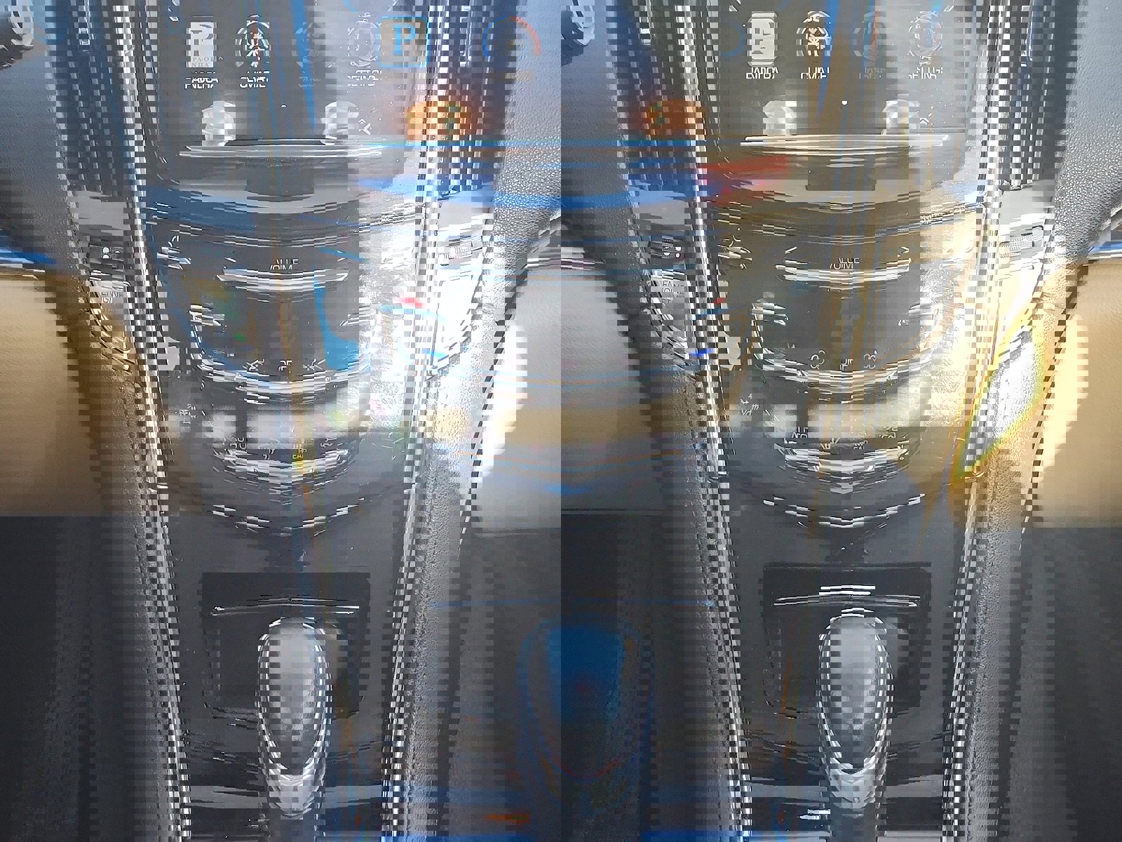 Used 2013 Cadillac ATS Luxury w/ Cold Weather Package image 18