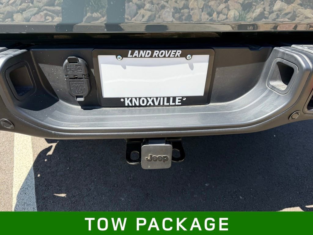 Used 2025 Jeep Gladiator Rubicon AWD/4WD image 14