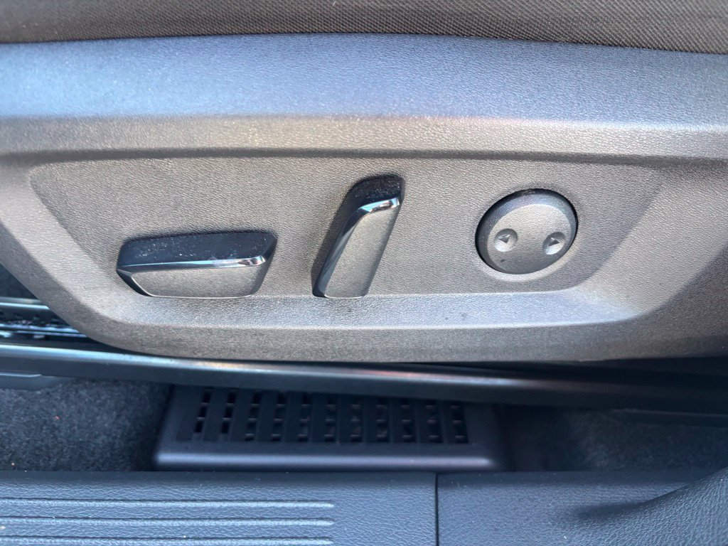 Certified 2023 Nissan Rogue SV AWD/4WD image 17