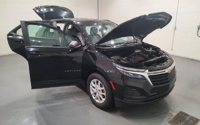 Used 2023 Chevrolet Equinox LS FWD image 12