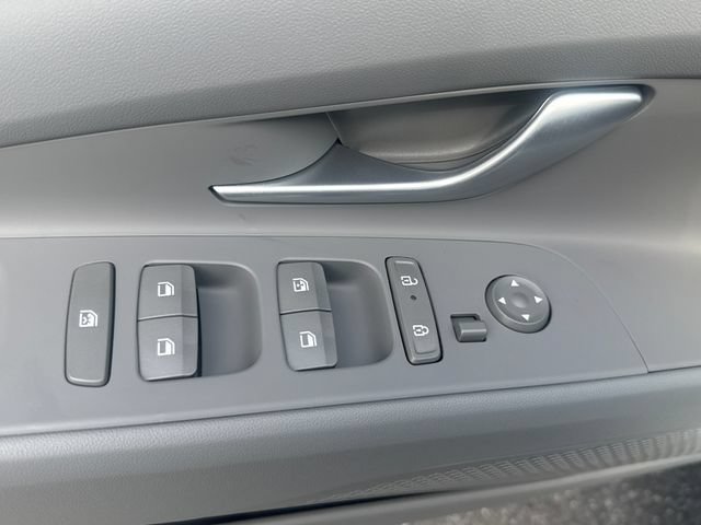 Certified 2026 Hyundai Elantra Hybrid FWD image 11
