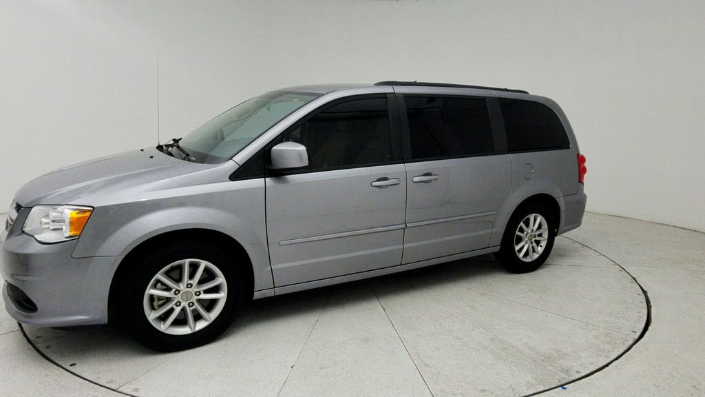 Used 2016 Dodge Grand Caravan SXT FWD image 4