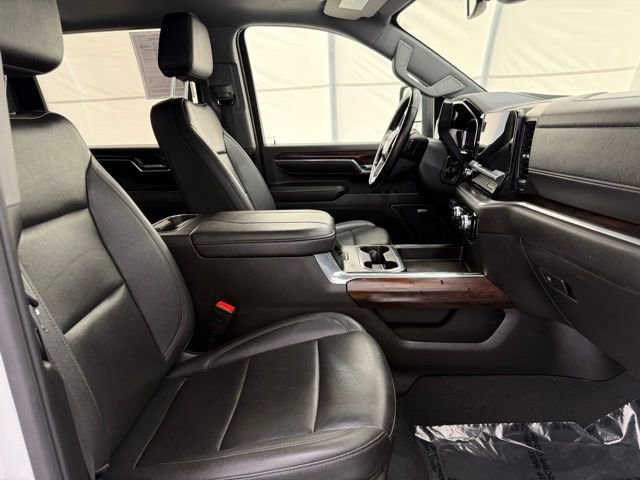 Used 2024 GMC Sierra 3500 SLT w/ SLT Premium Package image 25