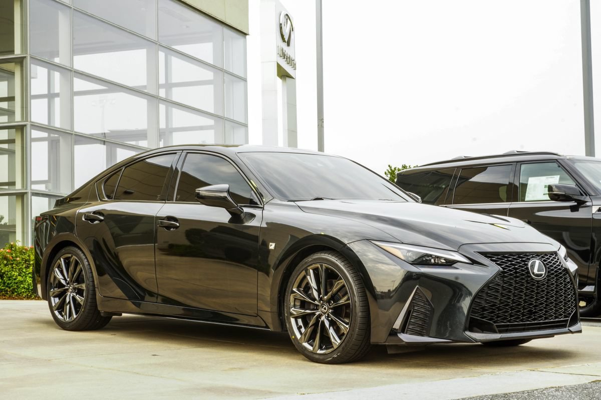 Used 2025 Lexus IS 350 F Sport w/ Accessory Package 2 RWD image 4