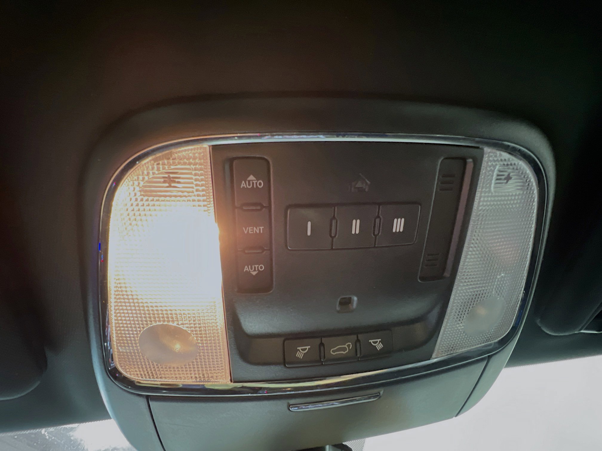 Used 2018 Dodge Durango R/T w/ Trailer Tow Group IV image 22