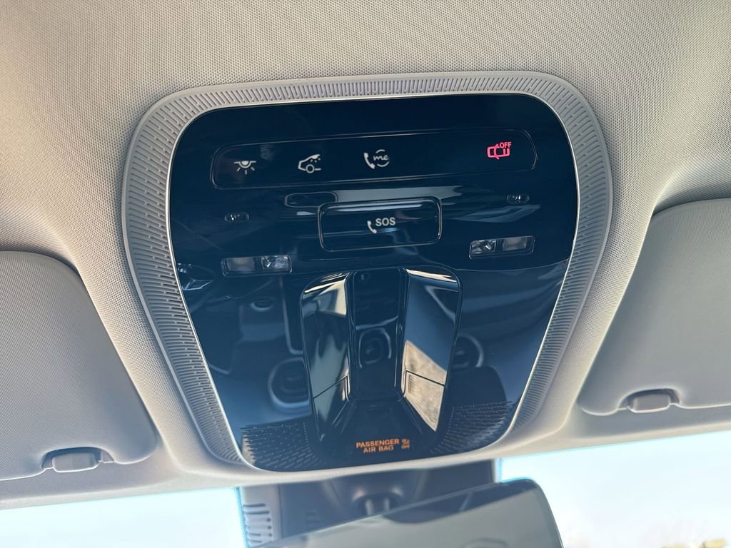 Used 2025 Mercedes-Benz GLC 350e 4MATIC image 19