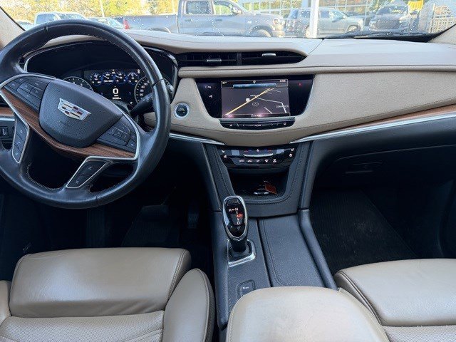 Used 2017 Cadillac XT5 Platinum w/ Driver Assist Package image 17