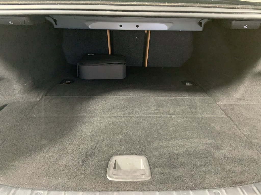 Used 2020 BMW 530e xDrive w/ Executive Package image 20