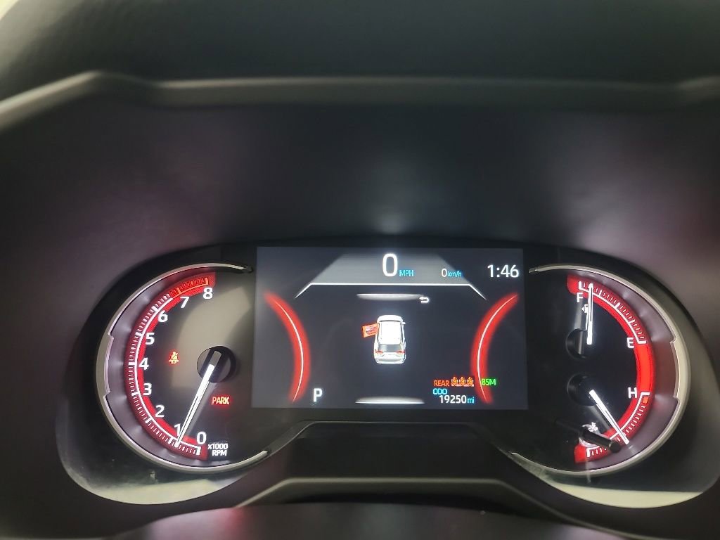 Used 2025 Toyota RAV4 XLE AWD/4WD image 30