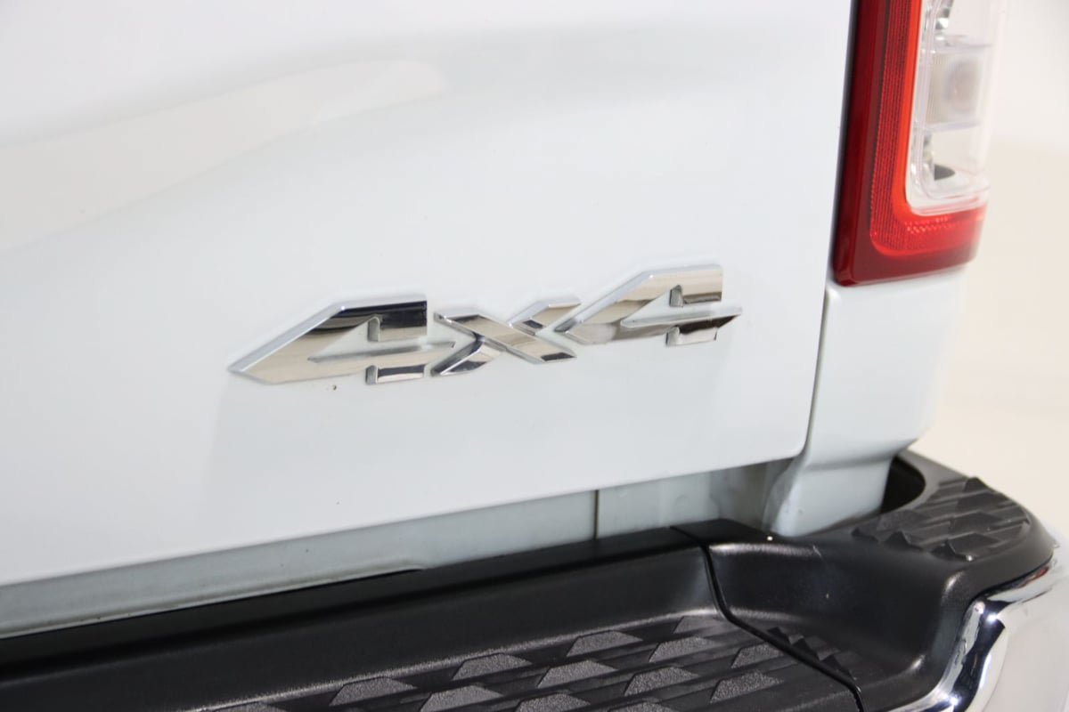Used 2024 RAM 2500 Tradesman w/ Chrome Appearance Group AWD/4WD image 12