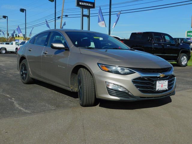 Used 2025 Chevrolet Malibu LT FWD image 4