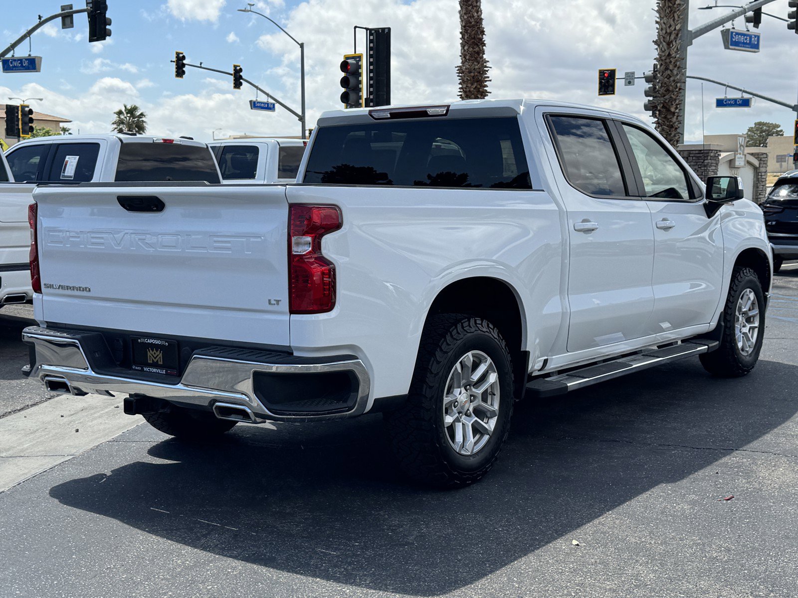 Used 2025 Chevrolet Silverado 1500 LT image 6
