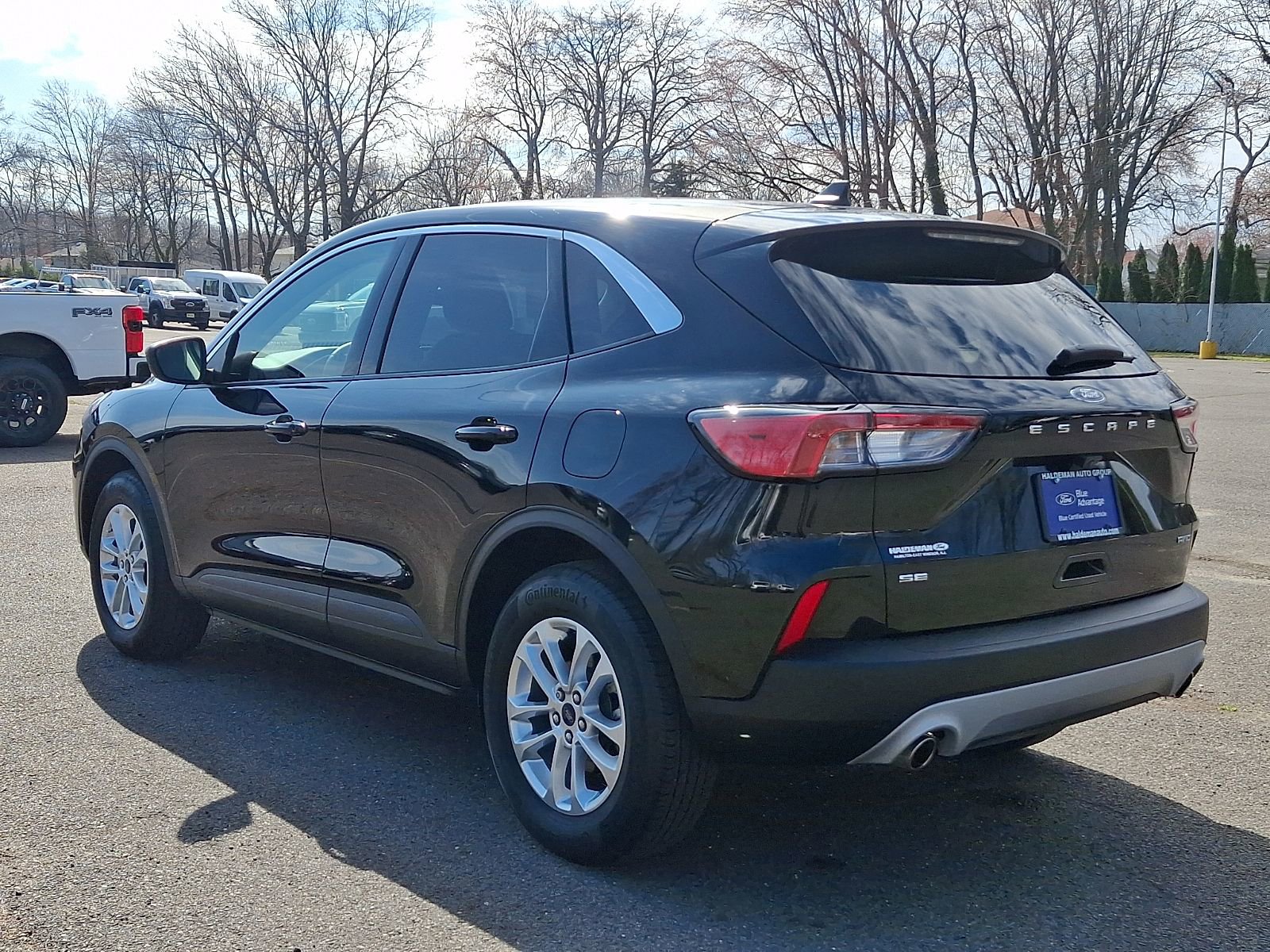 Used 2022 Ford Escape SE w/ Cold Weather Package AWD/4WD image 5
