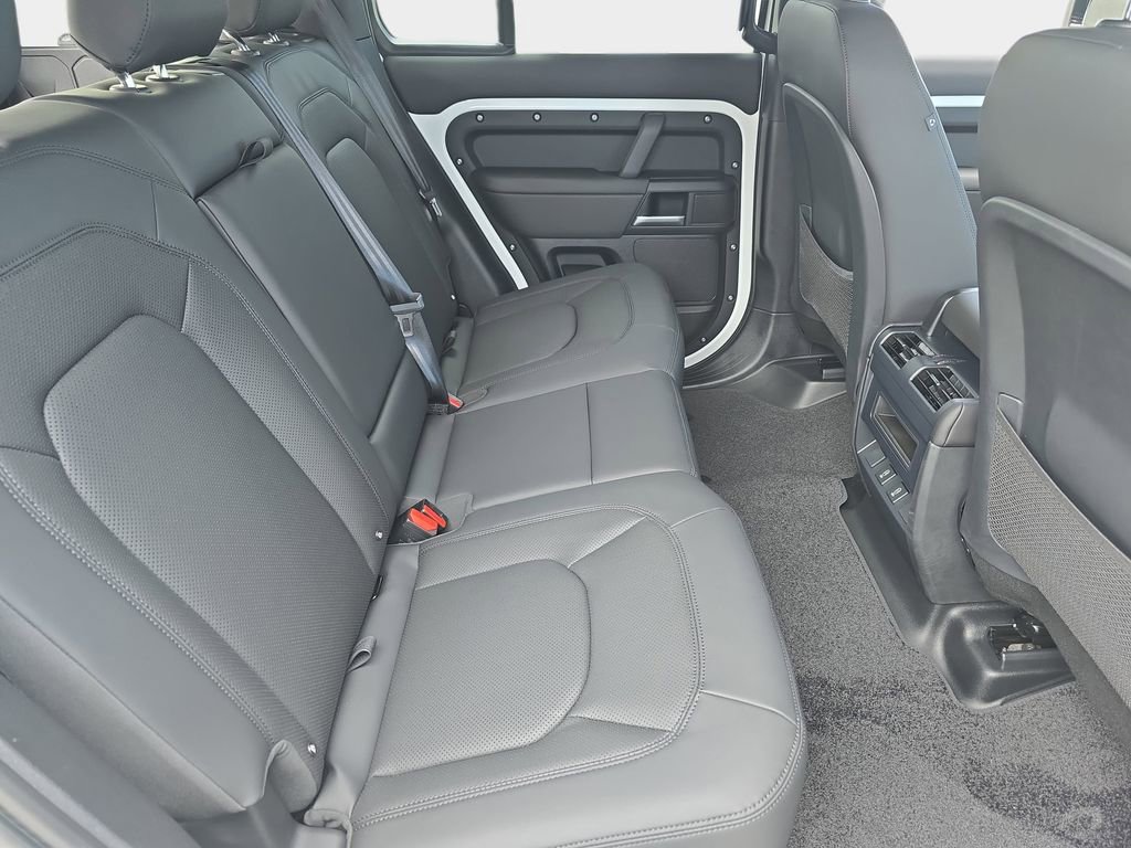 New 2026 Land Rover Defender 110 X-Dynamic SE AWD/4WD image 11