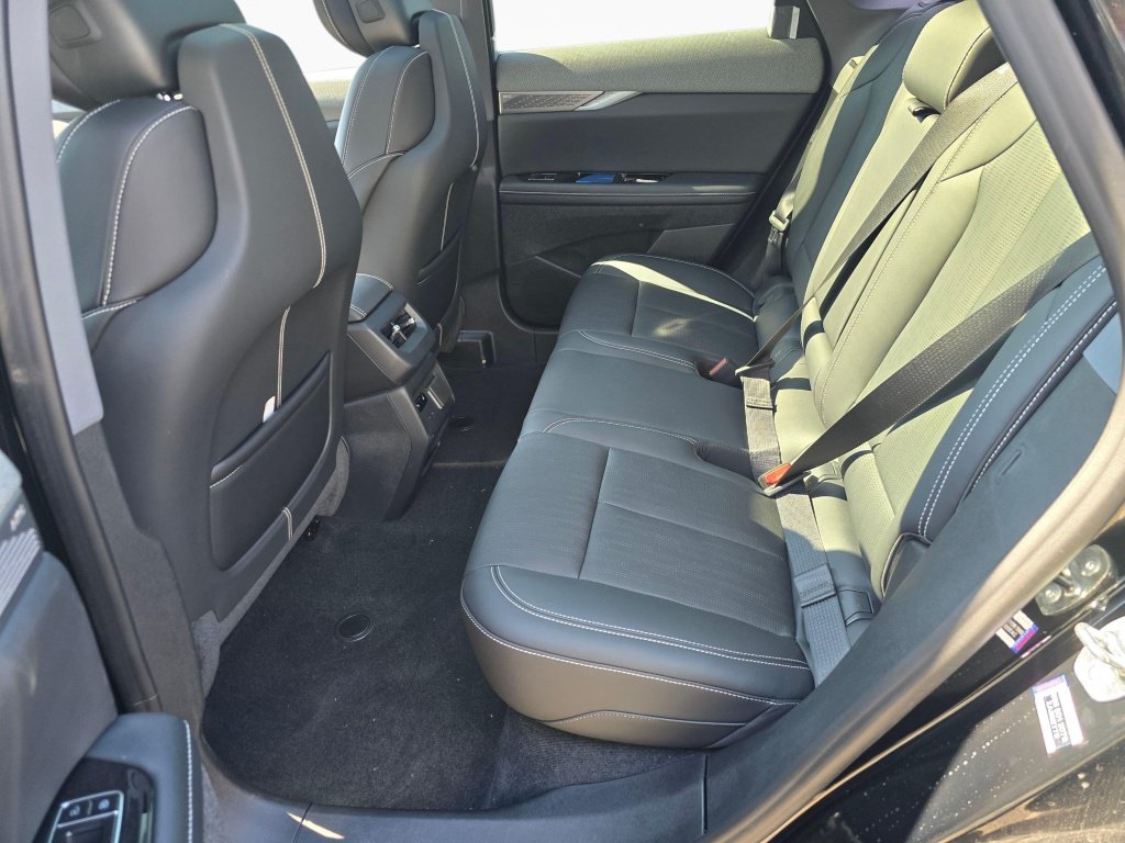 New 2026 Cadillac Optiq Luxury 2 AWD/4WD image 27
