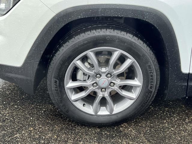 Used 2022 GMC Terrain SLT w/ Tech Package image 9