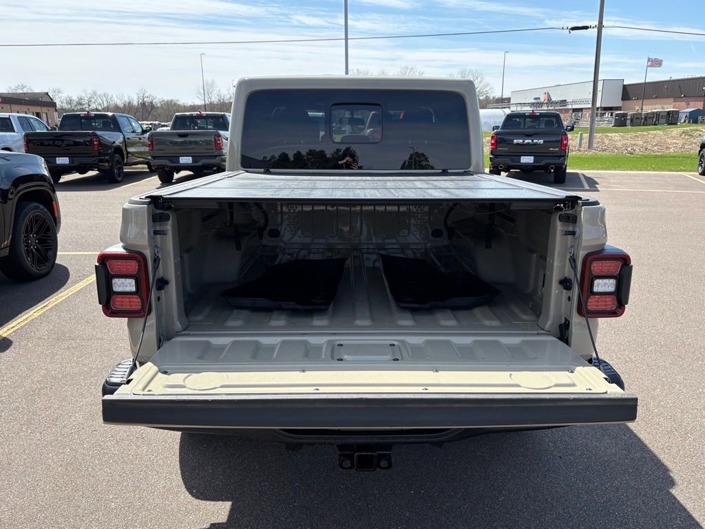 Used 2020 Jeep Gladiator Rubicon w/ LED Lighting Group AWD/4WD image 6