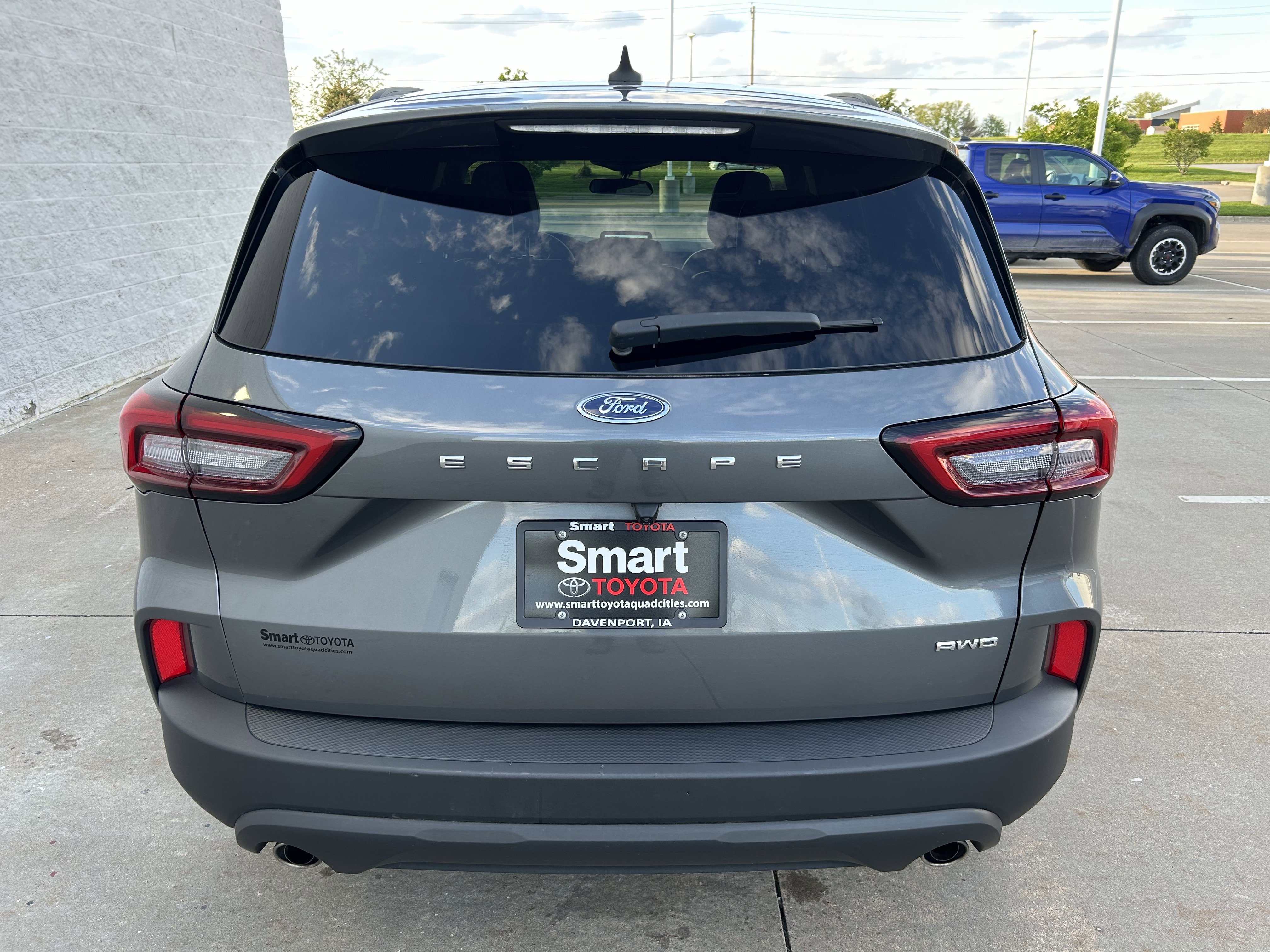 Used 2025 Ford Escape ST-Line AWD/4WD image 5