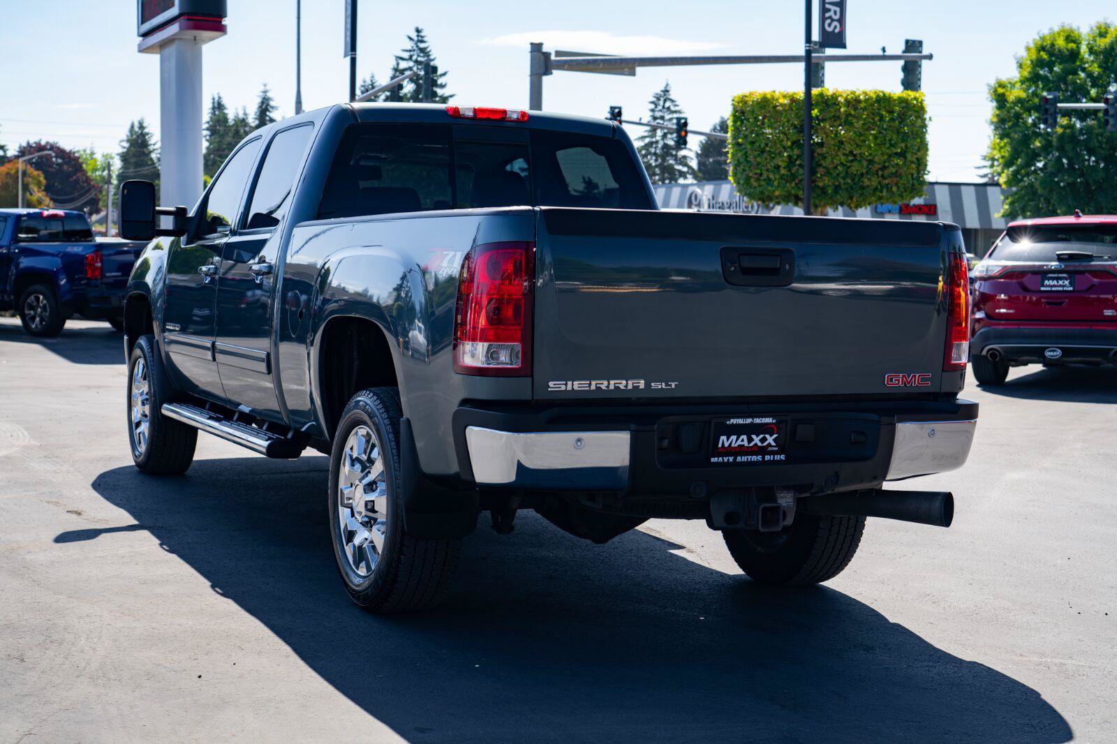 Used 2013 GMC Sierra 3500 SLT AWD/4WD image 9
