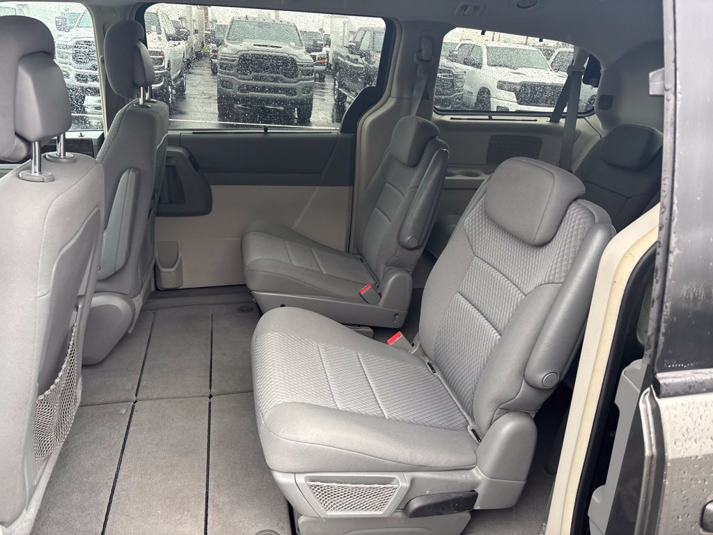 Used 2010 Dodge Grand Caravan Crew w/ Family Value Group FWD image 30