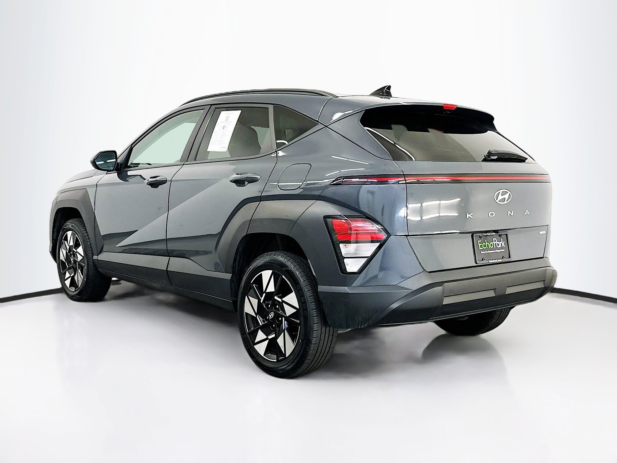 Used 2024 Hyundai Kona SEL image 5