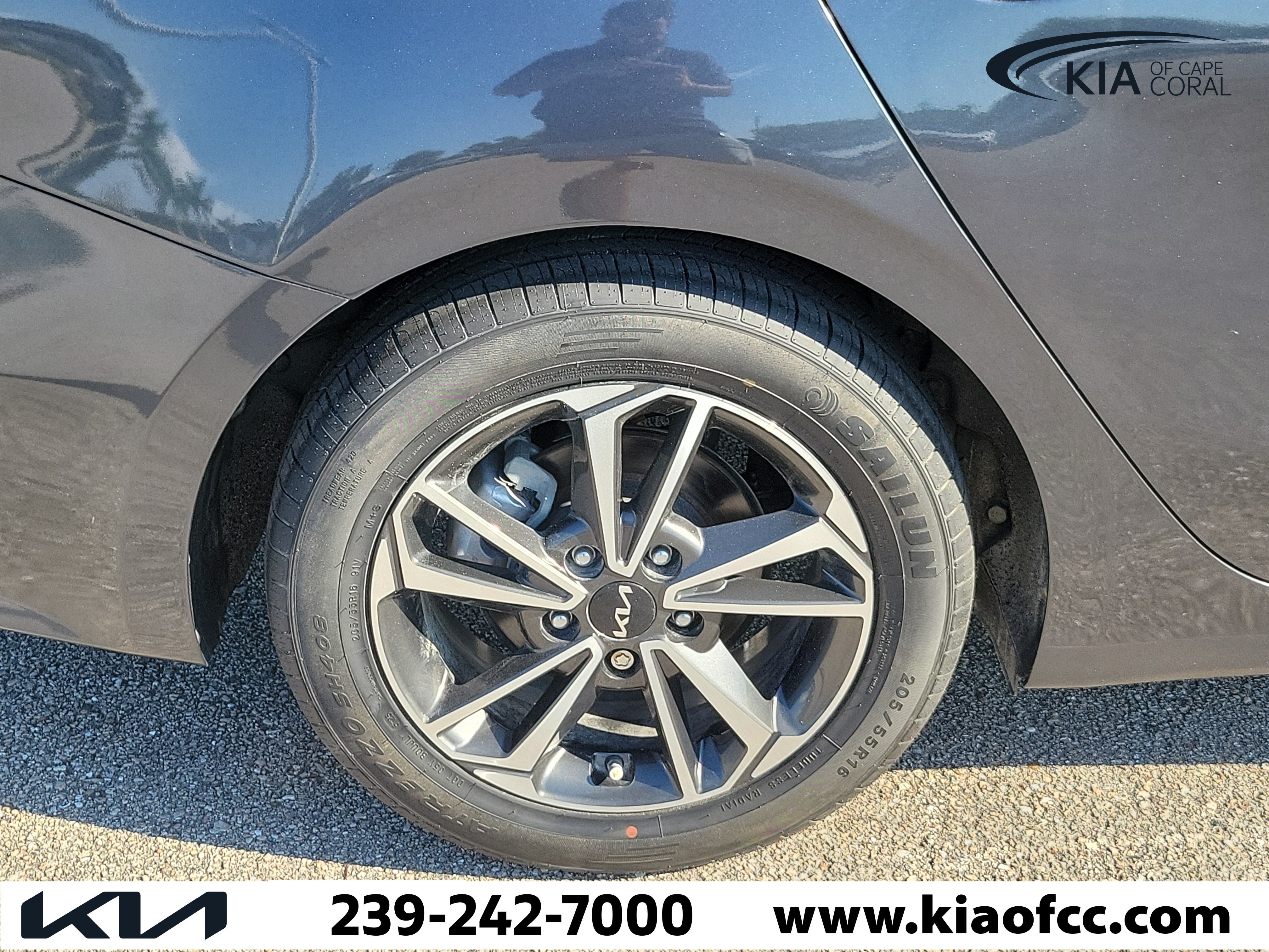 Certified 2022 Kia Forte LXS w/ LXS Technology Package FWD image 9
