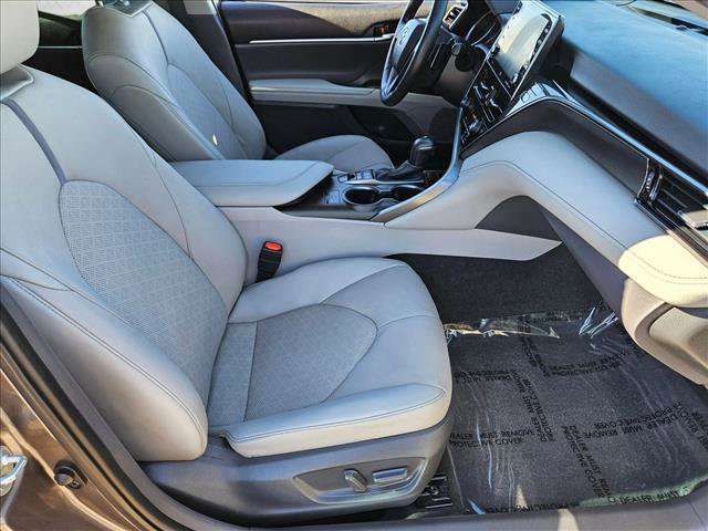 Used 2021 Toyota Camry XSE w/ Navigation Upgrade Package image 19