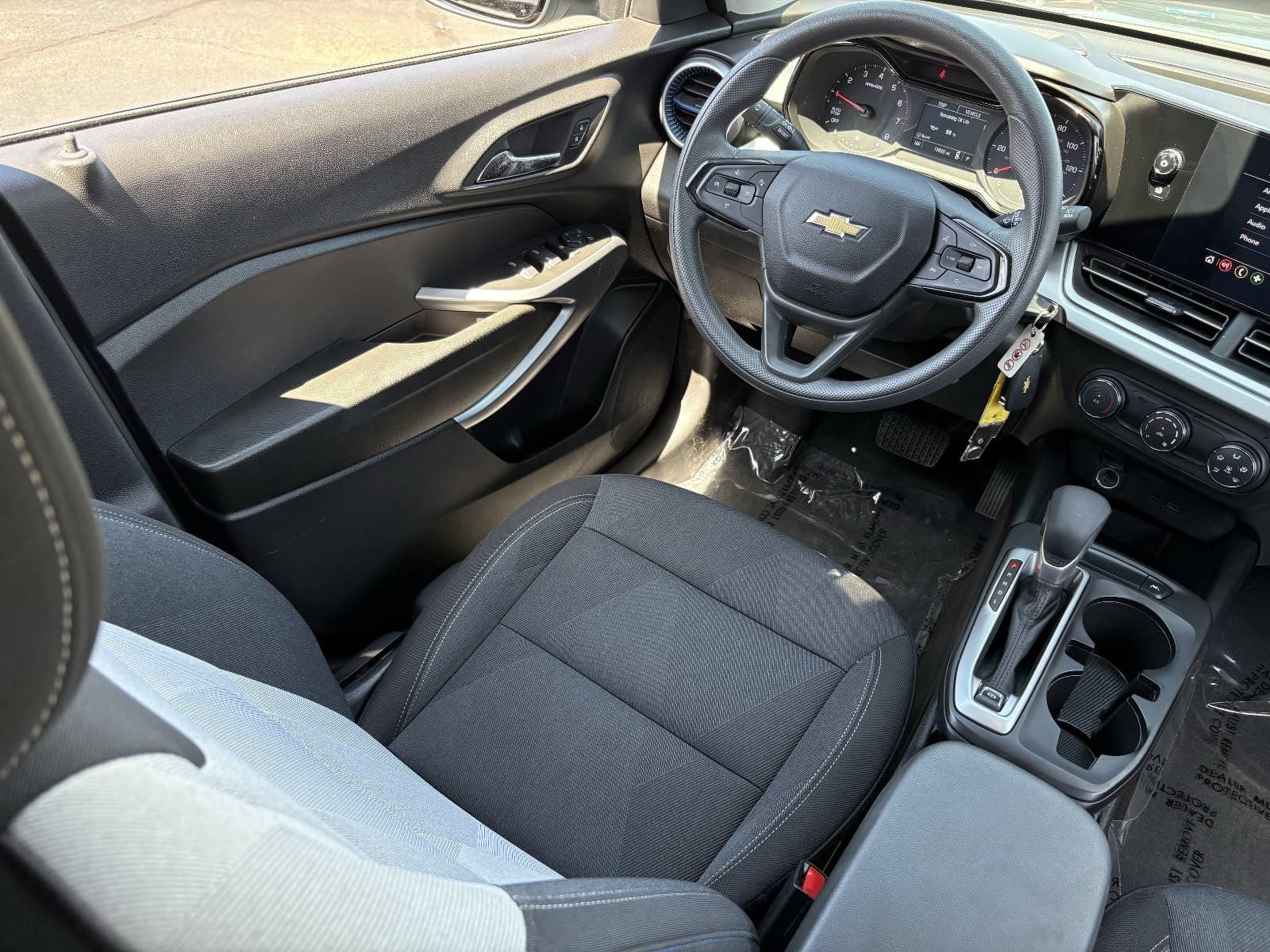 Used 2026 Chevrolet Trax LS FWD image 18