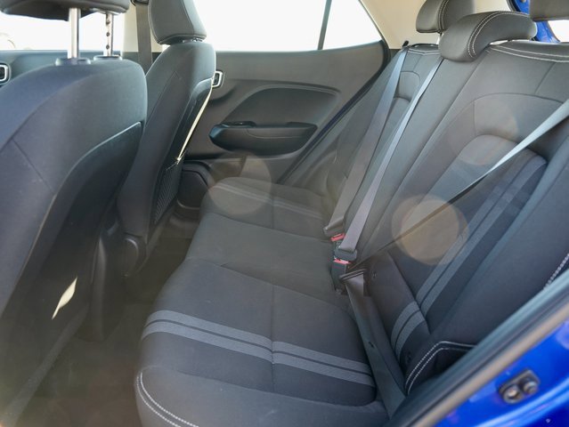 Used 2022 Hyundai Venue SEL w/ Cargo Package image 11