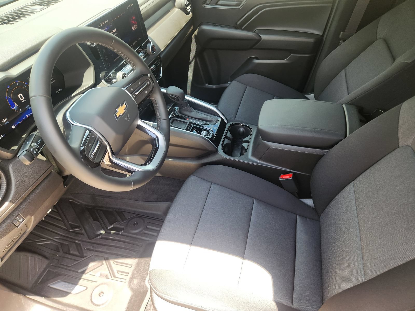 Used 2026 Chevrolet Colorado W/T w/ WT Custom Package RWD image 14